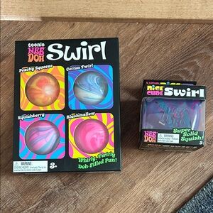 NeeDoh Swirl Squishy Set - Multicolor teenies and nice cube
